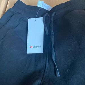 Womens joggers size 8/L lululemon